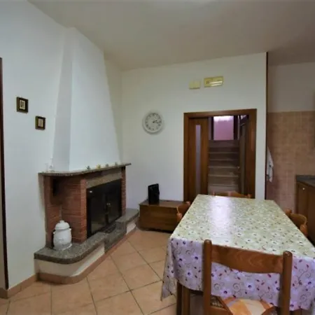 Casa Dei Nonni بيت للعطل *